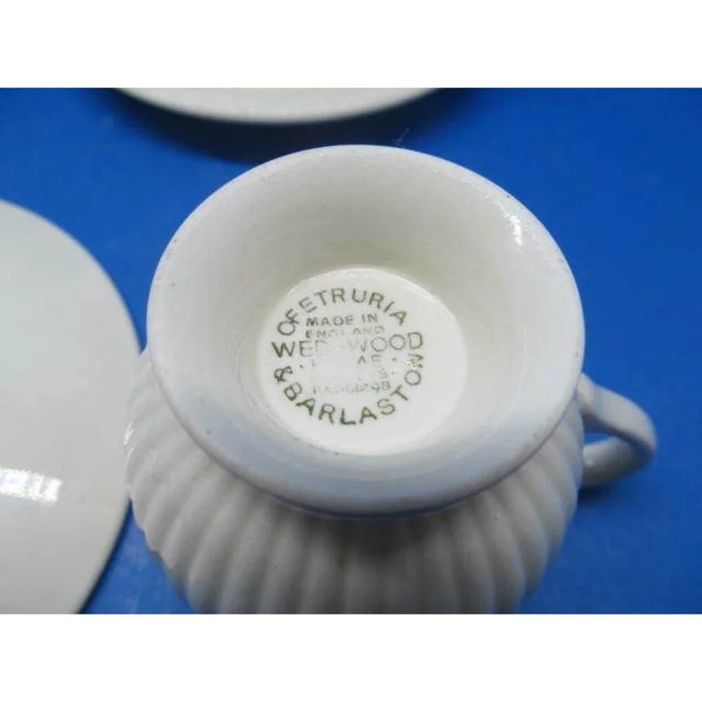 Wedgwood Of Etruria And Barlaston Demitasse Ribbed Set Of 3 Cups And 4 Saucers